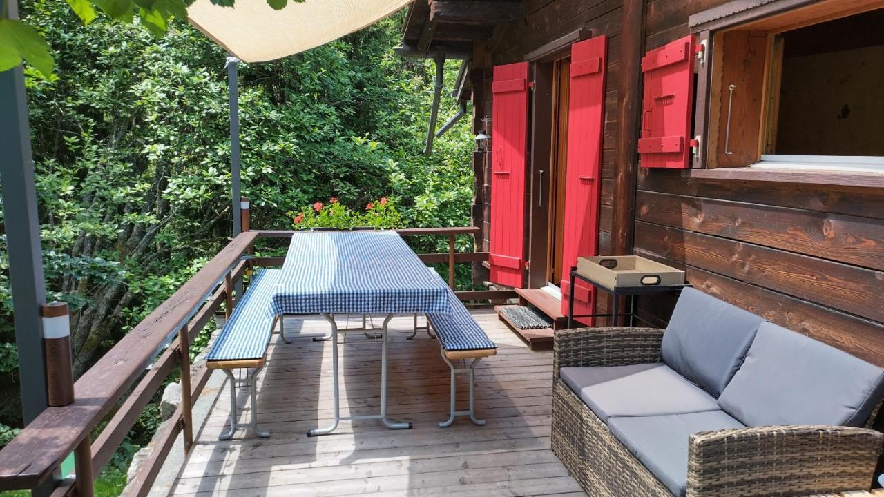 Petit Chalet Rustique Et Bucolique Bovernier Exterior photo